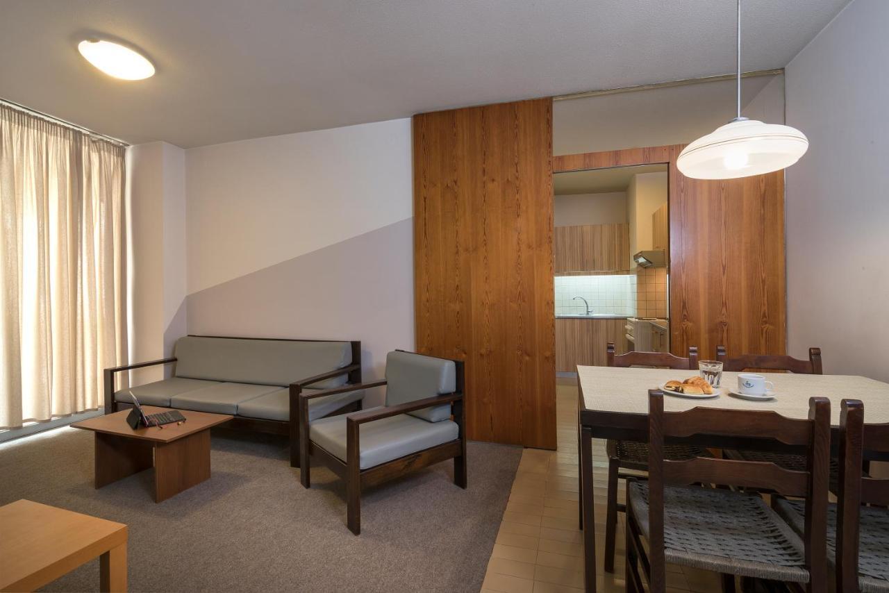 Marina Alimos Hotel Apartments 아테네 외부 사진