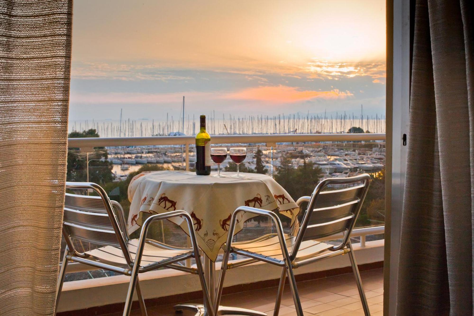 Marina Alimos Hotel Apartments 아테네 외부 사진
