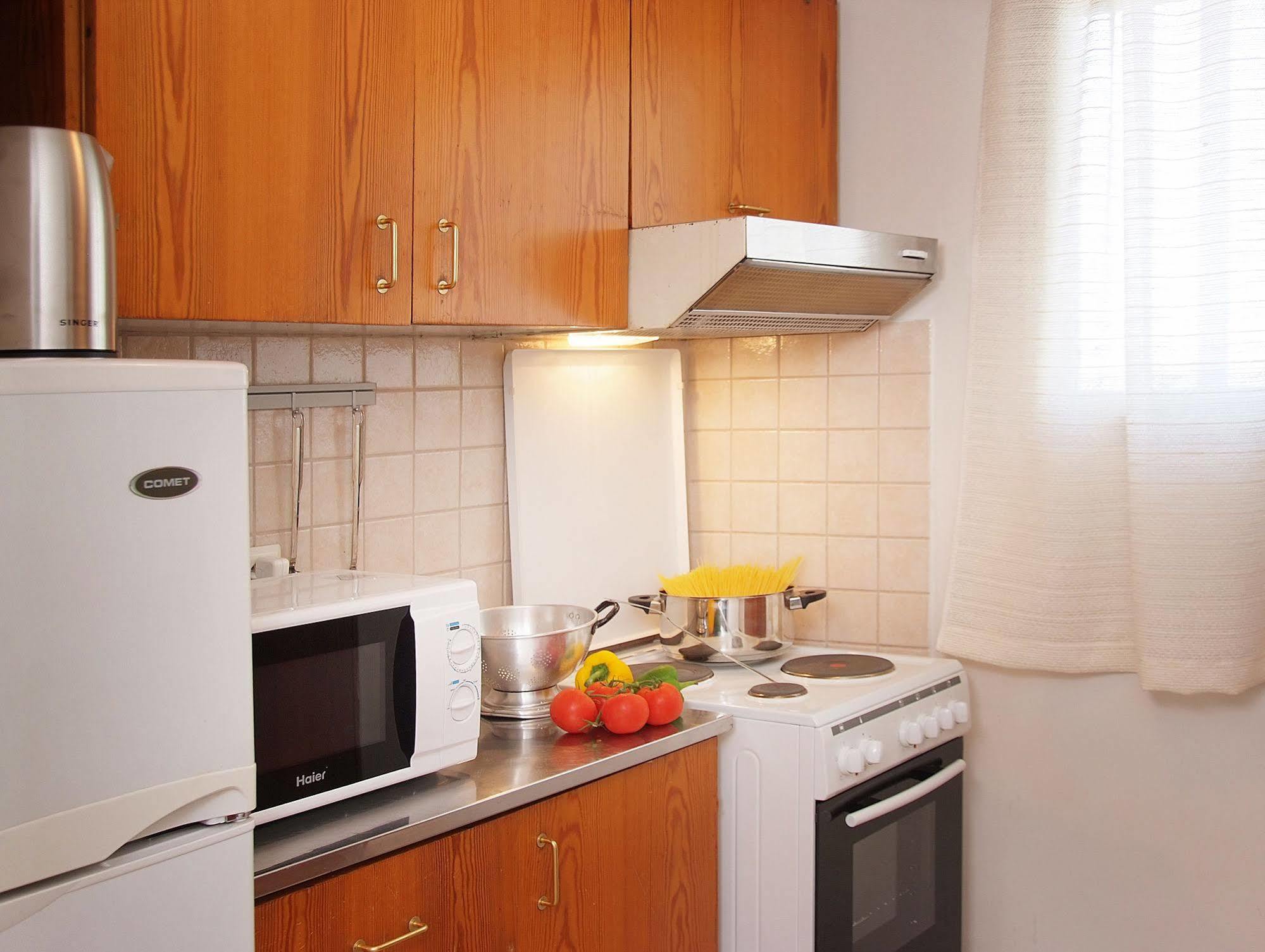 Marina Alimos Hotel Apartments 아테네 외부 사진