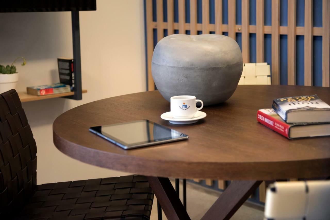 Marina Alimos Hotel Apartments 아테네 외부 사진