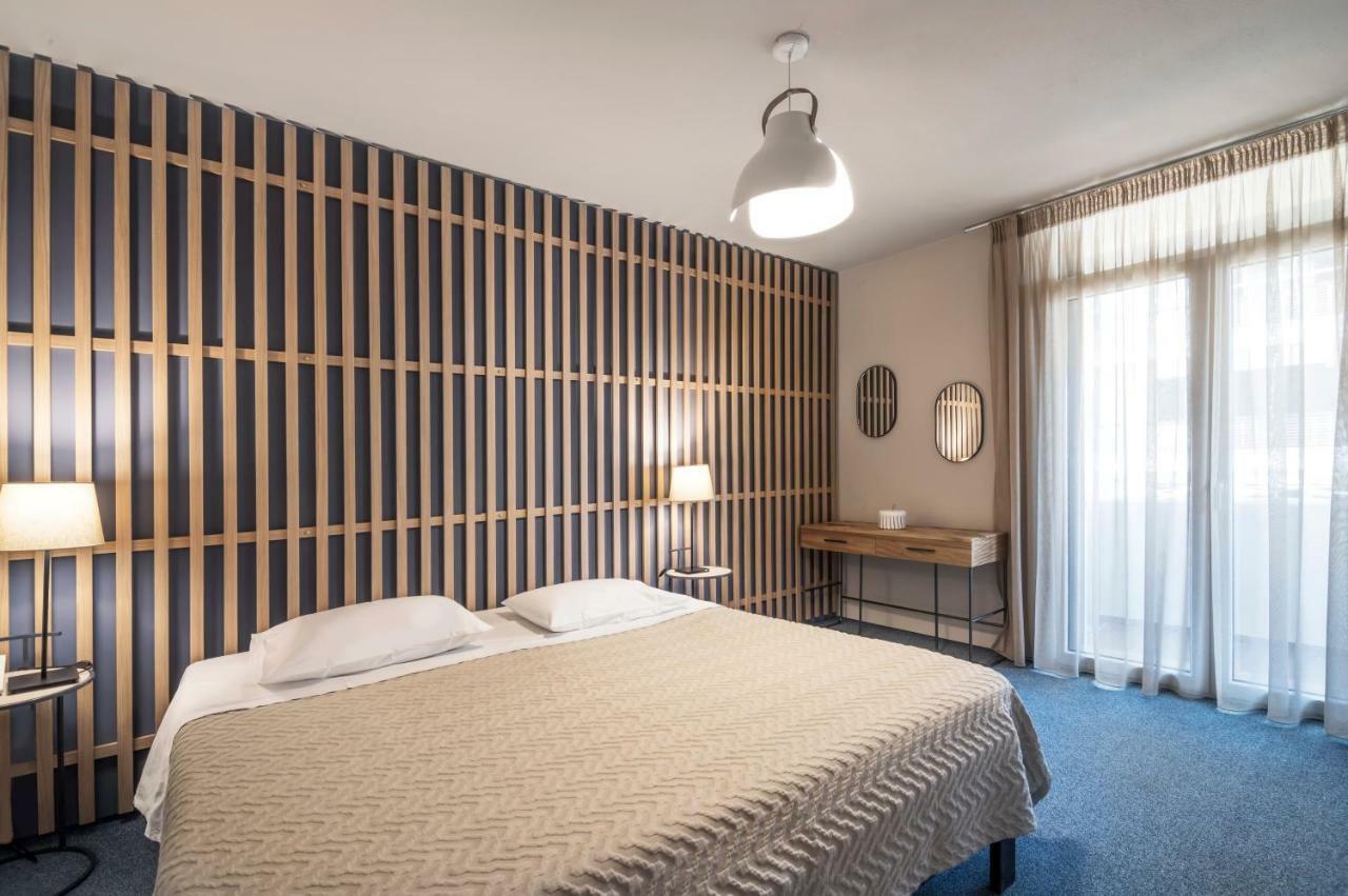 Marina Alimos Hotel Apartments 아테네 외부 사진
